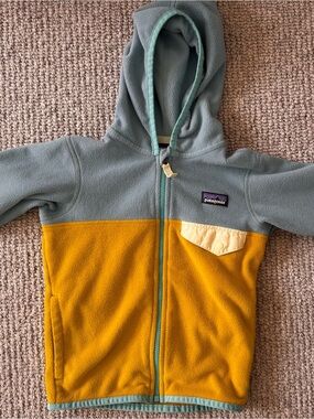 Patagonia Kids' Two-Tone Fleece Hoodie - Light Blue & Mustard